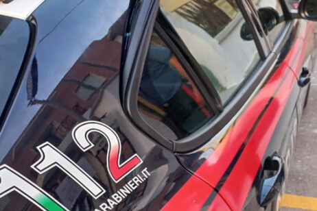 L'auto dei carabinieri