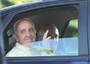 FOTO Brambatti, Di Meo, Ferrari, Fusco, Montani. Papa Francesco arriva a Castel Gandolfo a bordo della Ford Focus il 14 luglio 2013