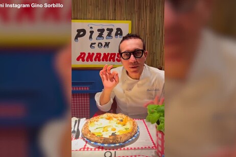 Gino Sorbillo lancia la pizza all'ananas e il web si scatena