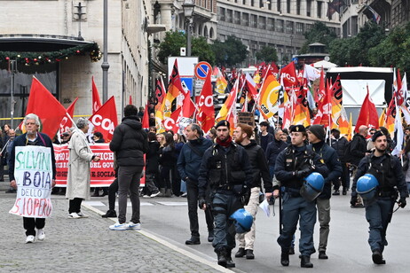 Corteo a Roma per lo sciopero generale