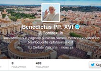 Il profilo Twitter del Papa in latino